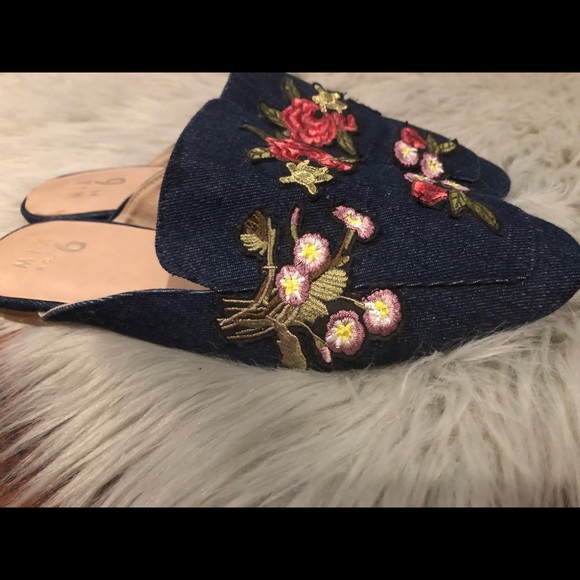 Mix No. 6 Shoes - 🍃🌸Cute denim flowered slides🌸 🍃